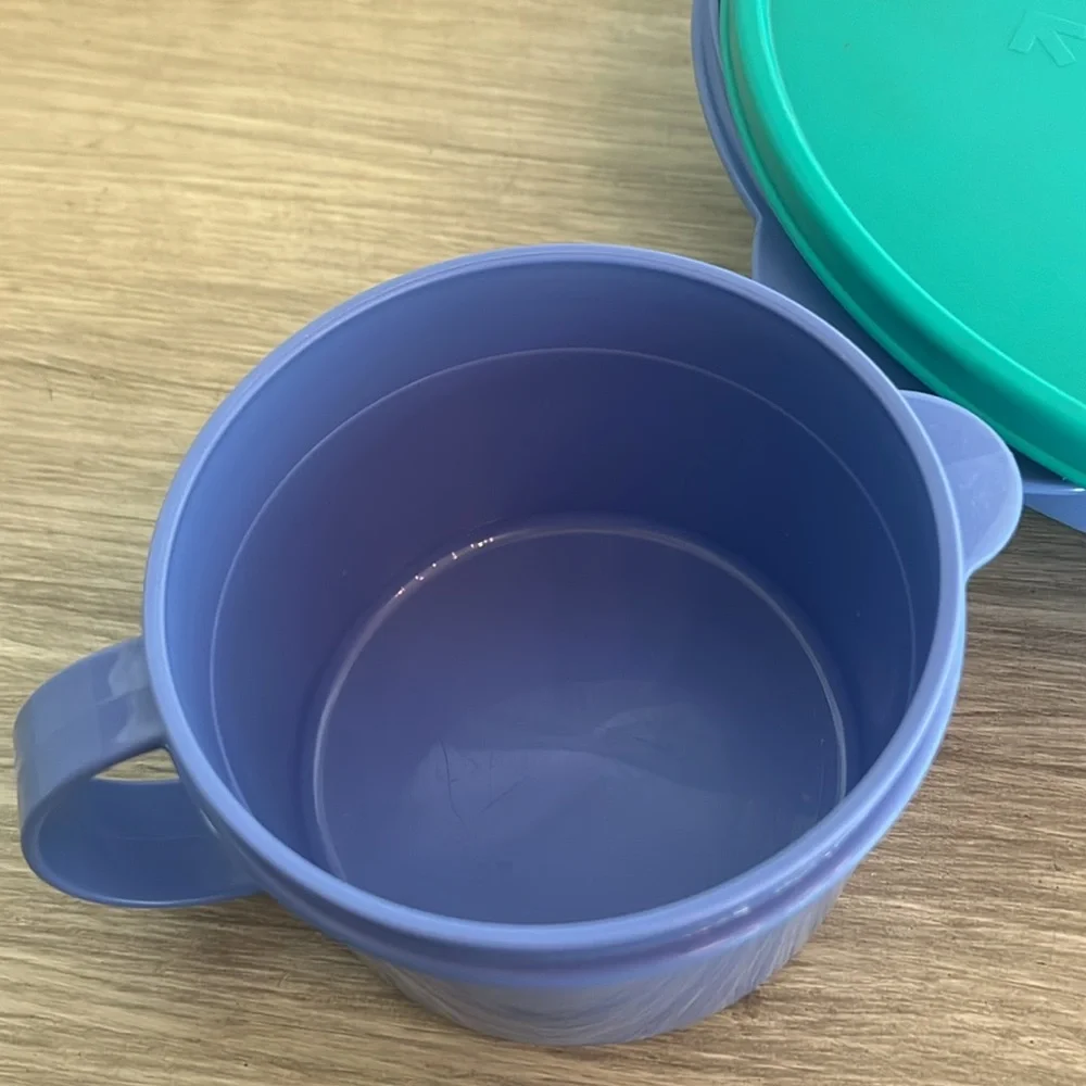 Set of 2 Microwave Vintage Tupperware containers. Divided dish & soup bo…